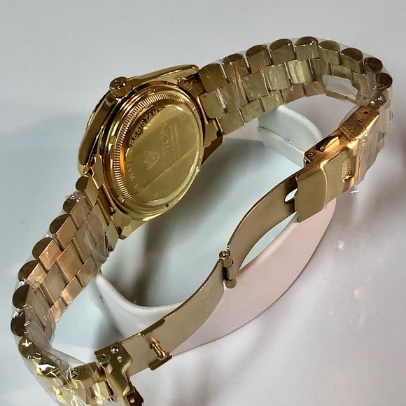 {SOLD} - Picture 6 of 7